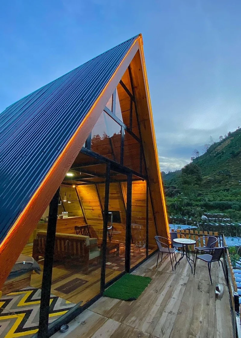 Sikapuk Cabin Family 2